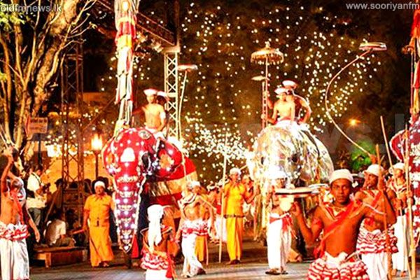 Kandy Esala Perahera